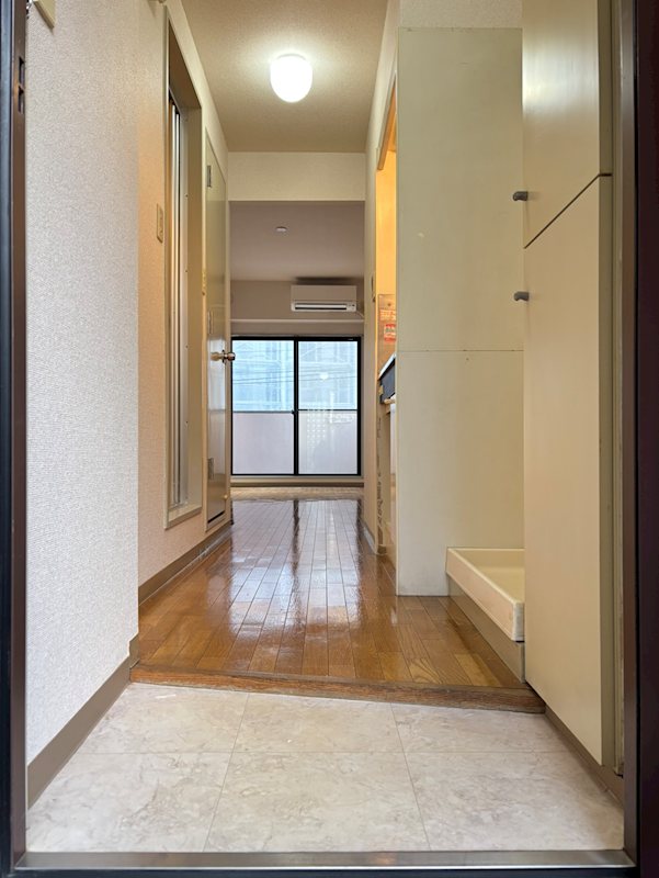 ラフォーレ・ナカダ 玄関