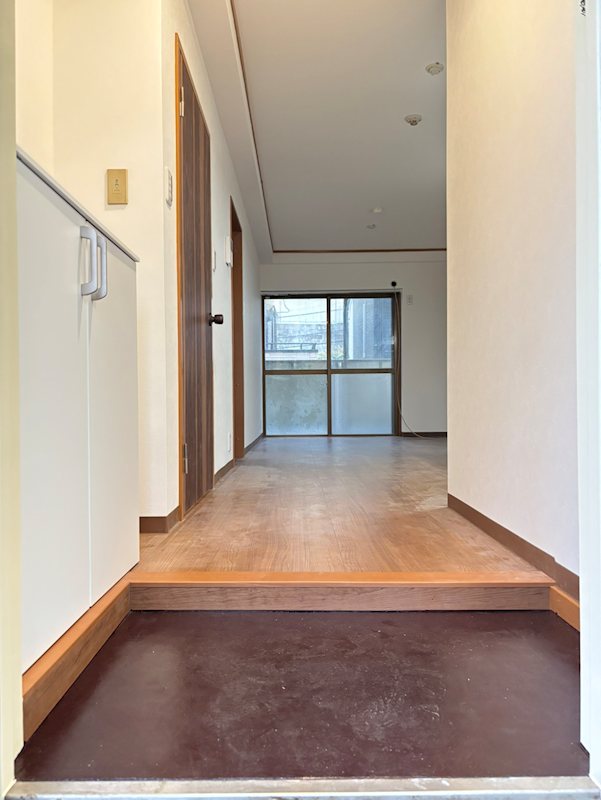 リバーサイドマンション 玄関