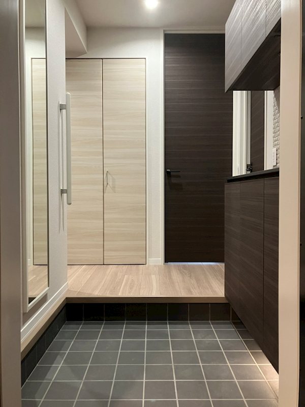 メゾン オルジュ 玄関