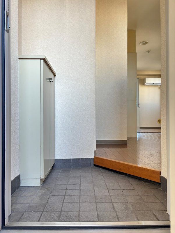 メゾン・えびす  玄関