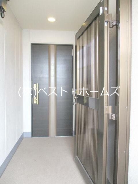サングレース赤塚B 玄関