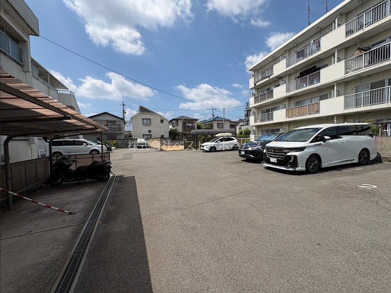 第２オリエンタルマンション 駐車場