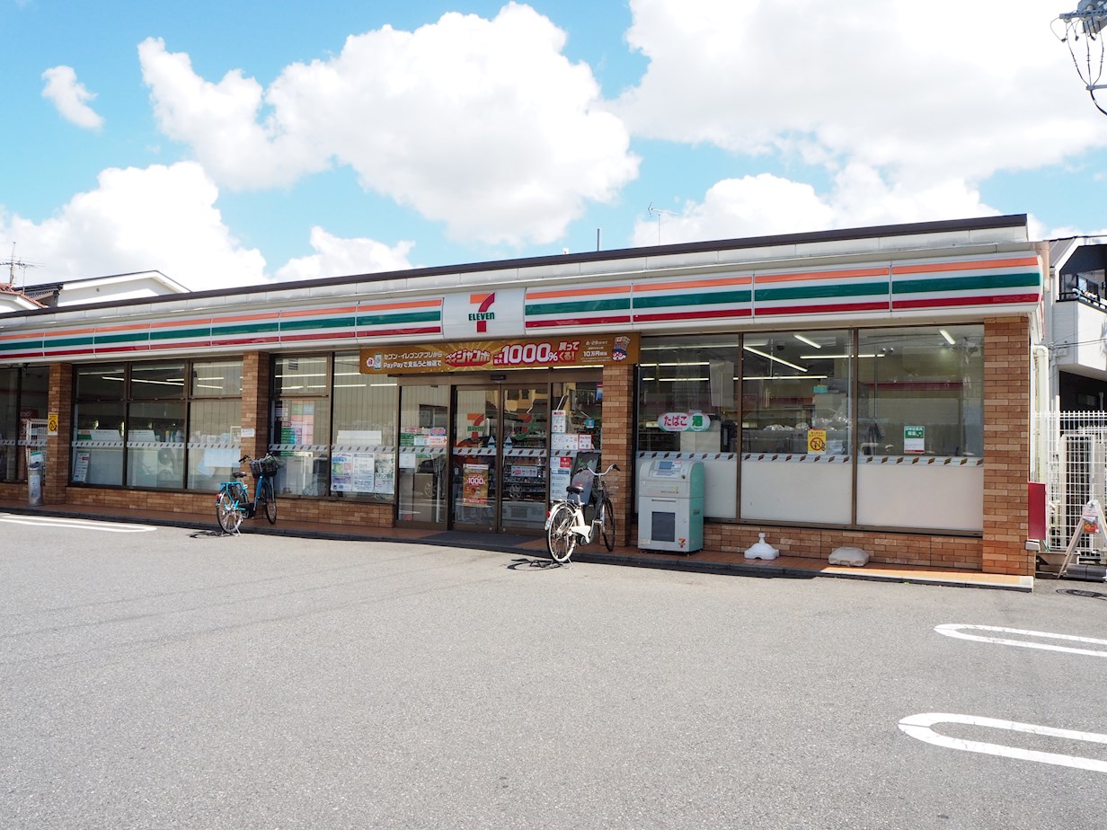 高島平団地11号棟 コンビニ