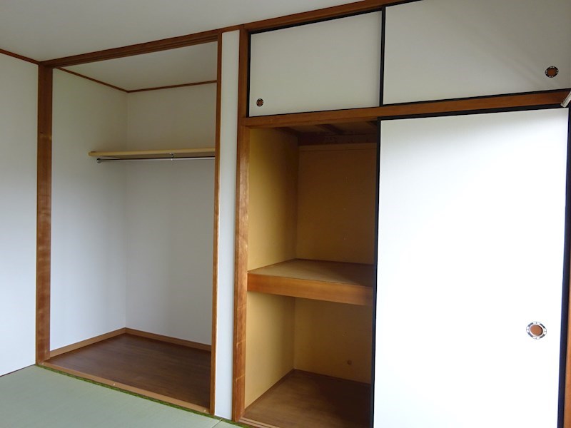 ガーデンパレスA棟 収納