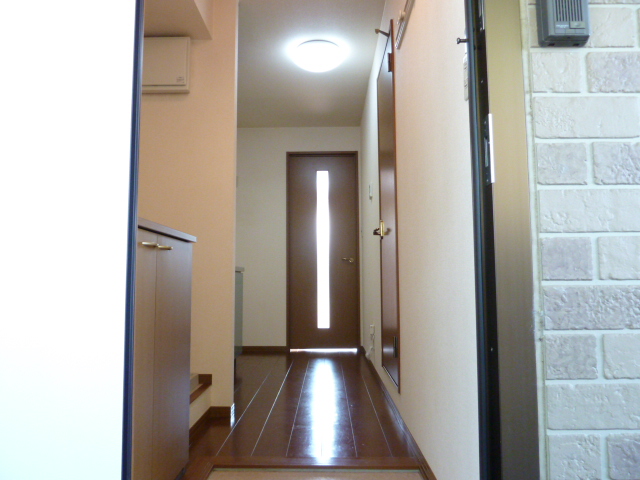 ソフィア壱番舘 玄関