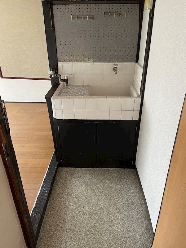 原口荘 玄関