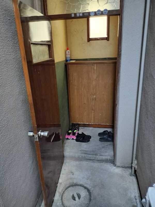 倉波アパート 玄関