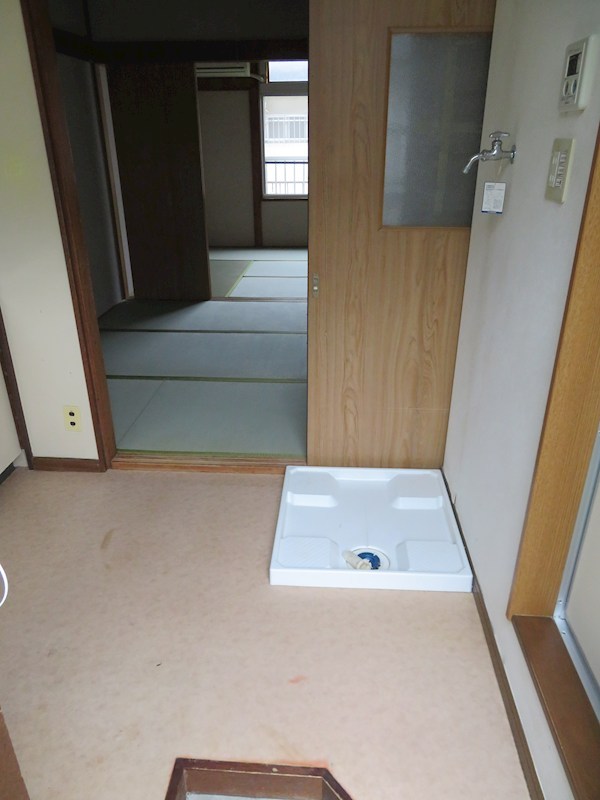 田島ハウス 玄関