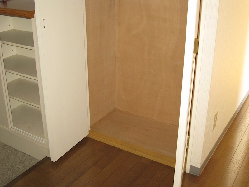 ハイリード・セイフウ 玄関