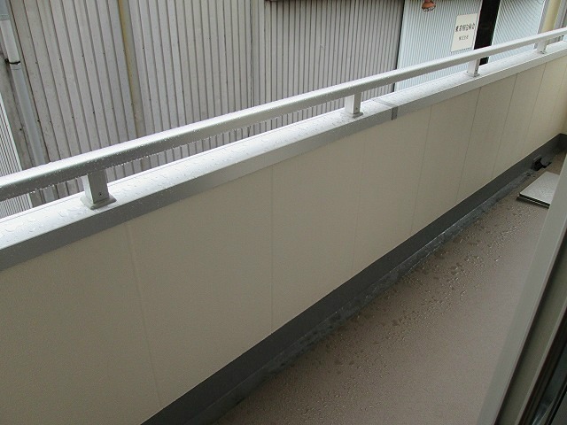 アシスト夢見ヶ崎 ベランダ