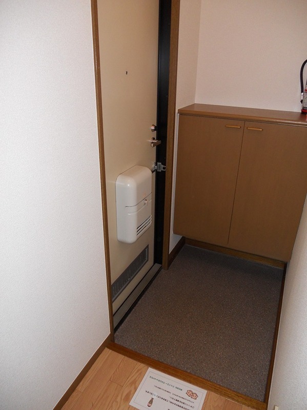 クレールシャトル 玄関