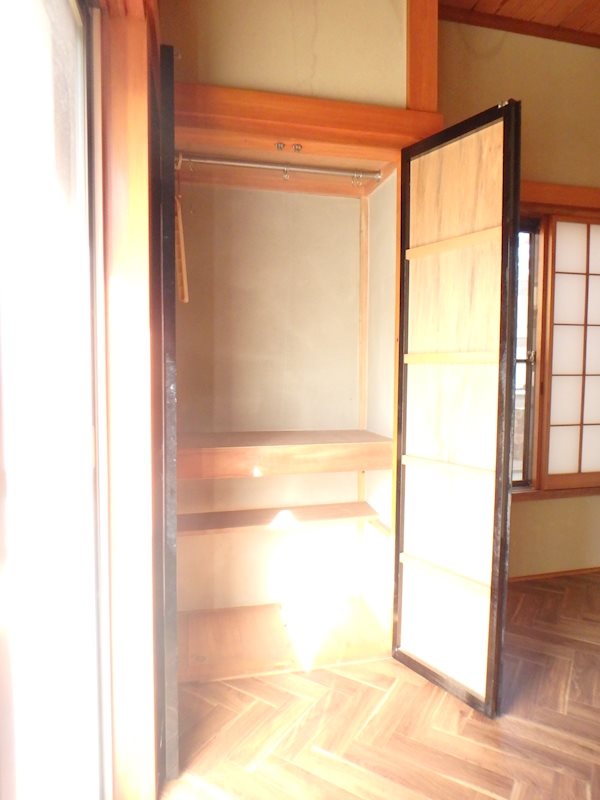 内山貸家 収納
