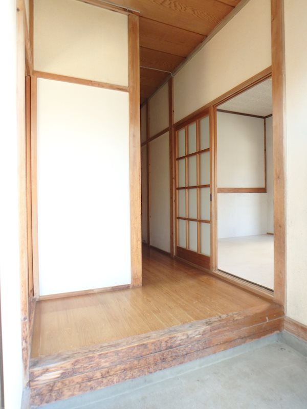 鈴木貸家  玄関