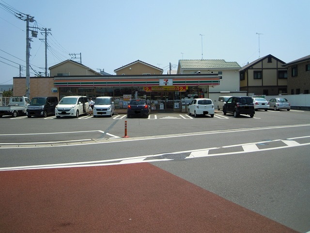 プラムハイツＡ コンビニ