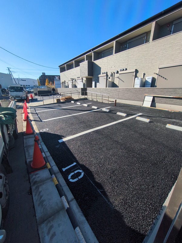 グランルーチェ 駐車場