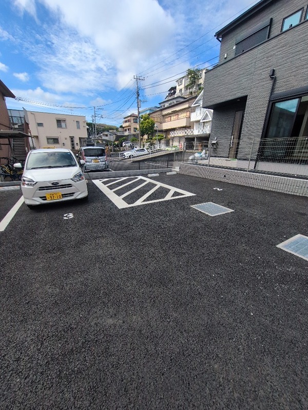 スペランツァC 駐車場