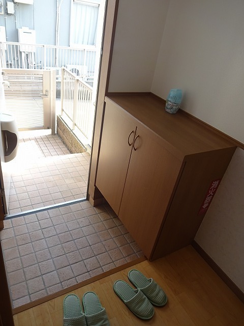 メローネ 玄関