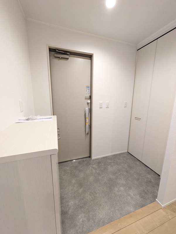 金沢区大道１丁目戸建Ｄ 玄関