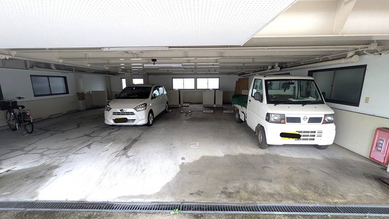 コーポウエキＡ 駐車場