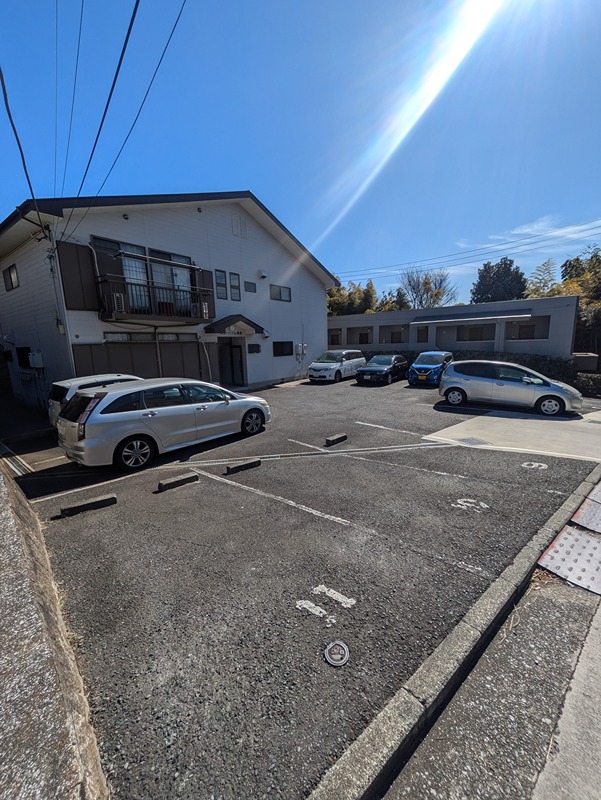 ニューハイム羽沢 駐車場