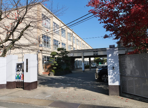 セジュール西山 中学校