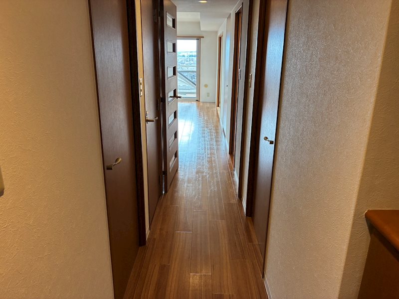 レジディア太秦 玄関