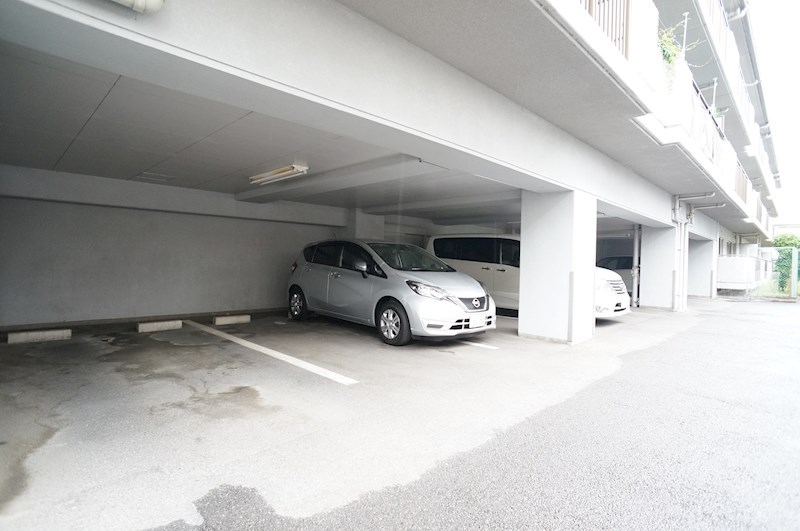 ブライトコート宇治 駐車場