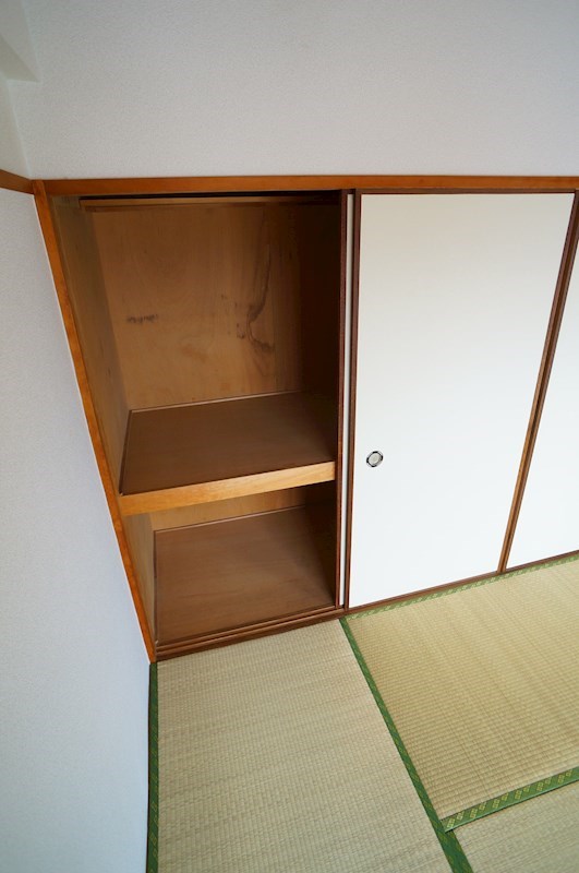 エクセレント墨染 収納