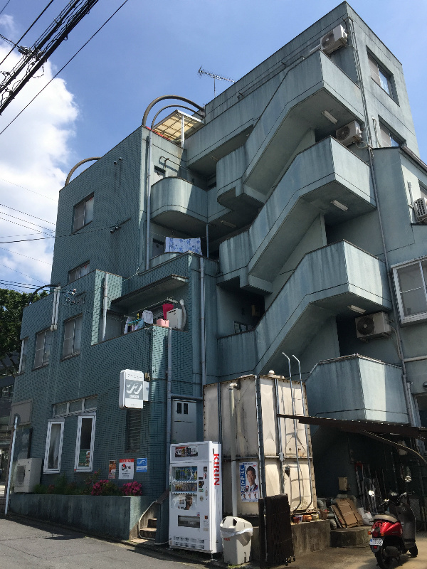 アベニュー77 外観