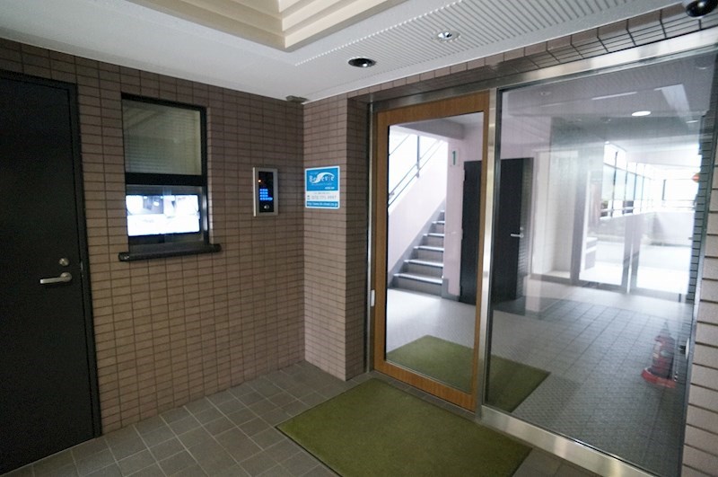 ハイポジション銀閣寺 エントランス