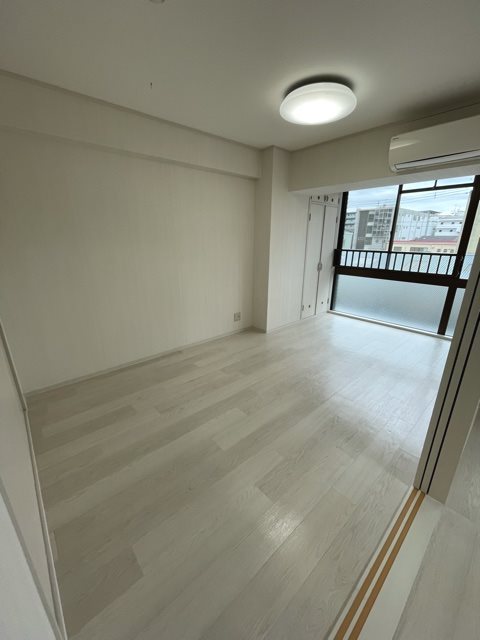 シャルレ4番館 収納