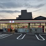 イーグルハウス コンビニ