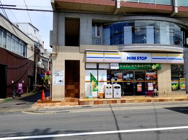 HERSE D'OR コンビニ