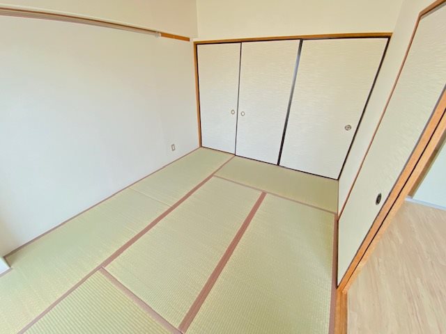 ネオグランドール伏見 収納