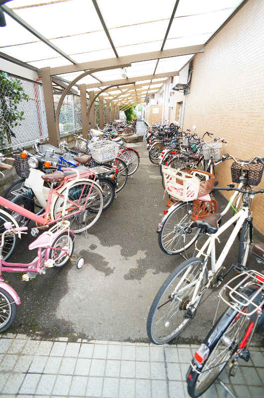 モアライフ酒井松 駐車場