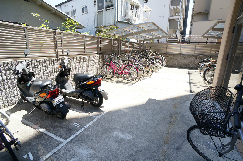 レジデンス西京極 駐車場