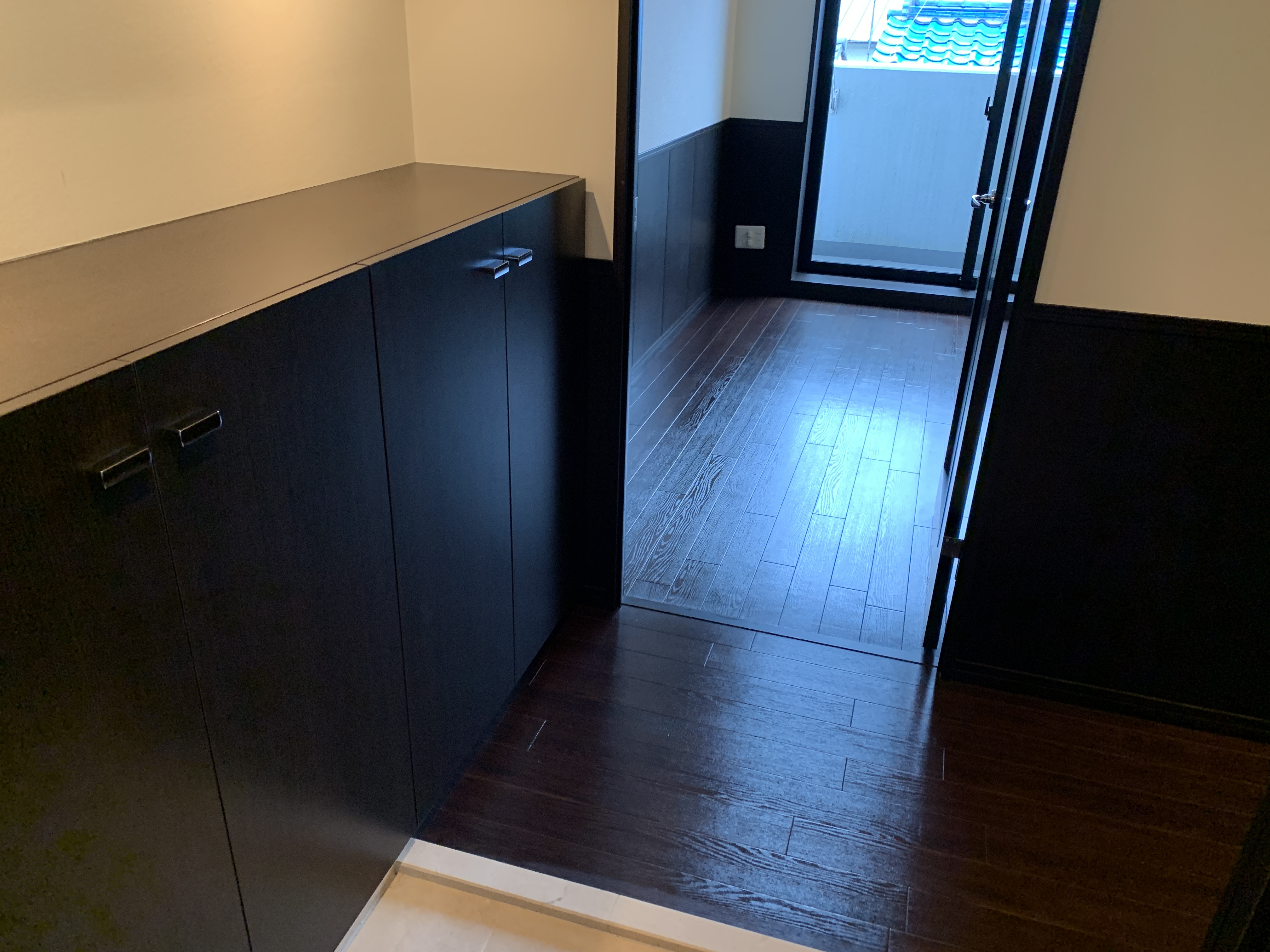 i.House01 玄関