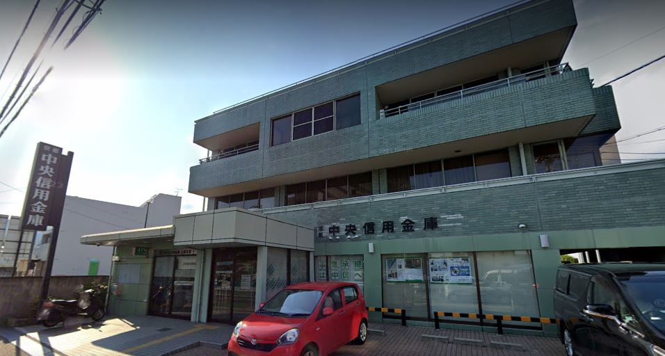 エリーフラッツ上桂 銀行