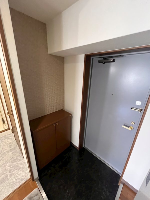 エリーフラッツ上桂 玄関