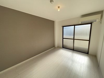 山治ハイツ ベッドルーム