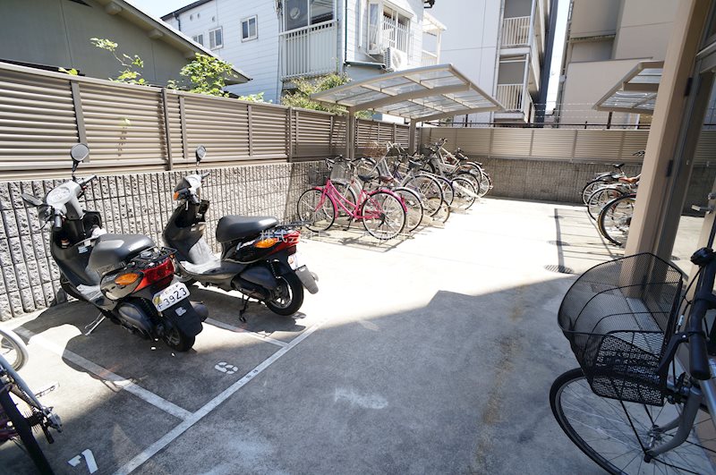 レジデンス西京極 駐車場
