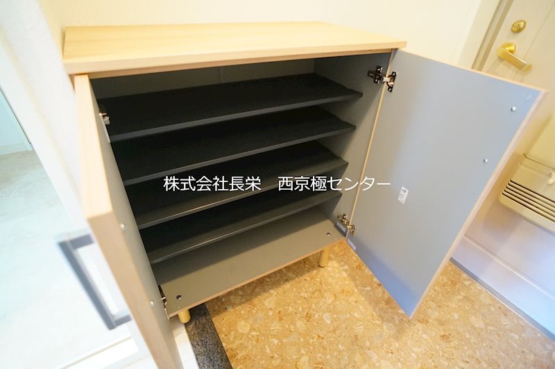 アーネスト西大路 玄関