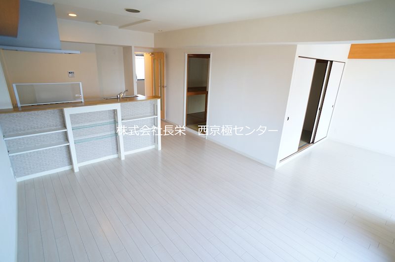 アーネスト西大路 リビング