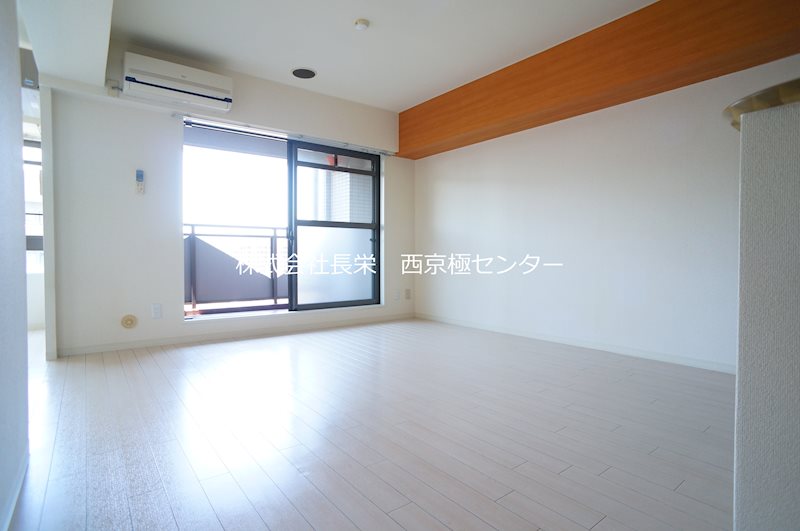 アーネスト西大路 リビング