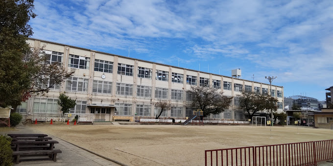 アーネスト西大路 小学校