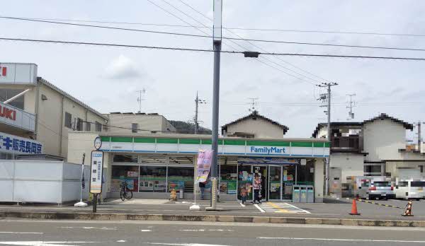 メゾンド・うぐいす台 コンビニ