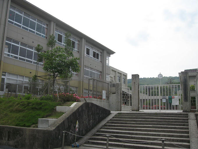 メゾンド・うぐいす台 小学校
