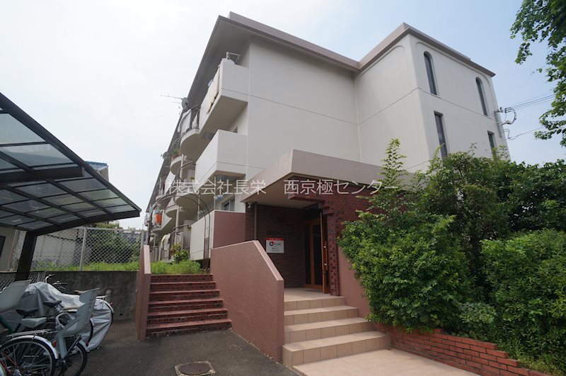 岡崎グランドハイツ 外観
