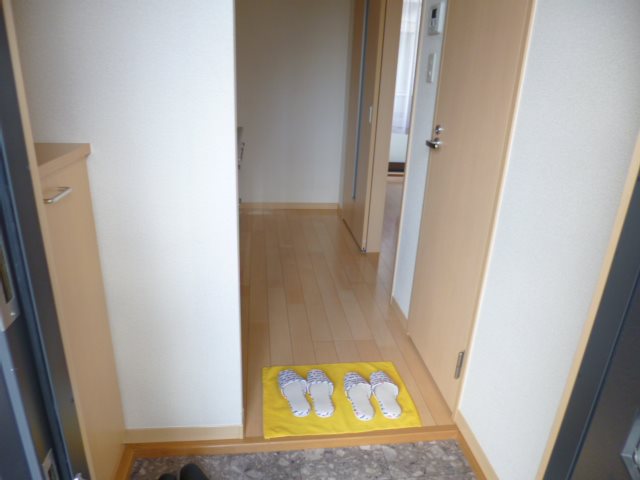ヴィラージュ桂 玄関