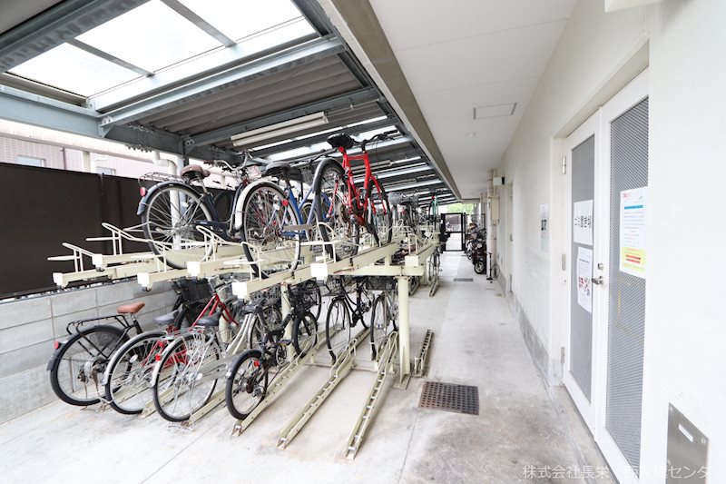 ヴァンヴェルデ西京極 駐車場